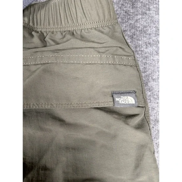 The North Face Belted‎ Cargo Shorts Size 3XL Army Green  44x10 Hiking Breathable - Picture 5 of 13